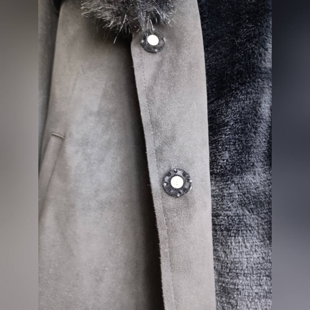BELLIVERA Black Suede Like Trench Coat With Faux Fur Collar & Lining_Med - Picture 3 of 11